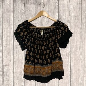 NWOT- Live 4 Truth Crop Top- Size Medium